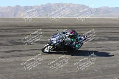 media/Jan-16-2026-CVMA Friday Practice (Fri) [[6f2bf47531]]/5-Racer 4-Trackday1/Session 2 (Bowl)/